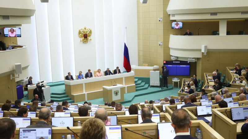 СФ одобрил закон о поддержке инвестиционно-строительных проектов за рубежом