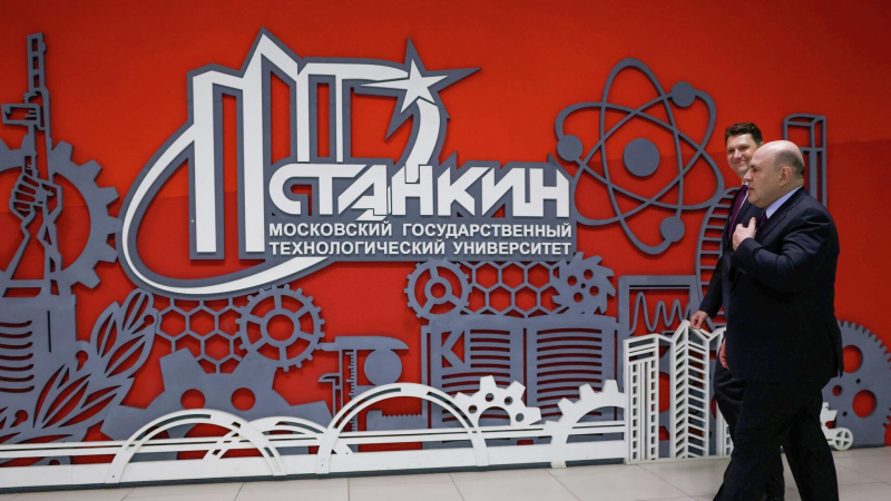 Мишустин поручил Паслеру держать на контроле строительство кампуса УрФУ
